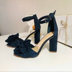 gianni bini lorree printed flower pom sandals